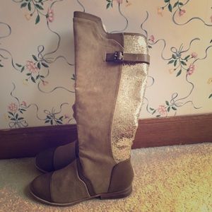 BOGO❤️❤️❤️Brand new winter sequin boots!!!!